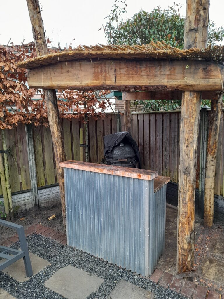 buiten bar keuken werkbank planttafel ecologisch tuin ontwerp aanleg soesterberg