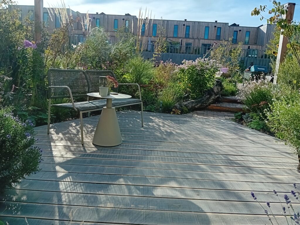 circulaire biodiverse stadstuin in utrecht ontwerp en aanleg hoveniersbedrijf een tuin van jerry amersfoort